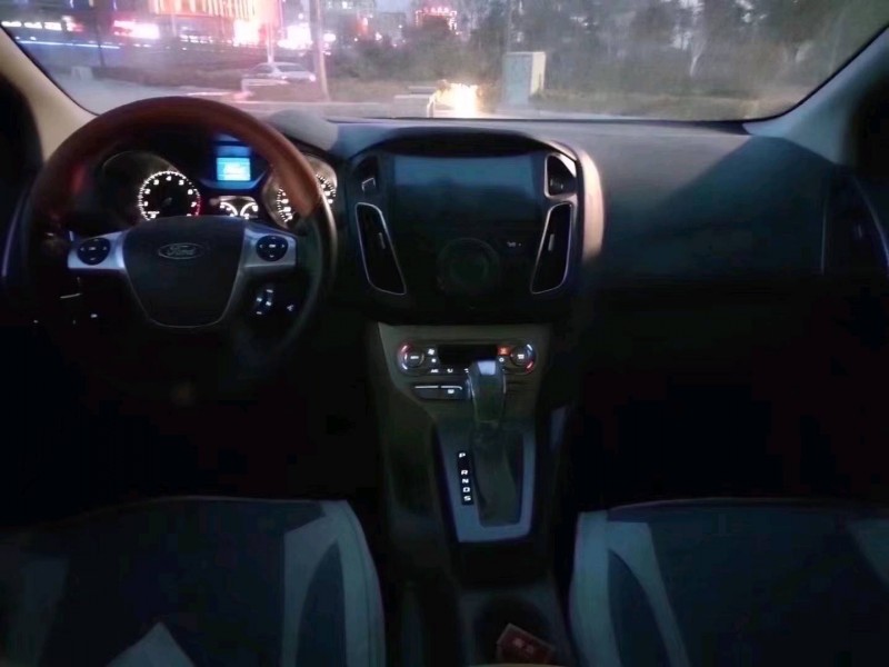 枣庄13年福特福克斯1