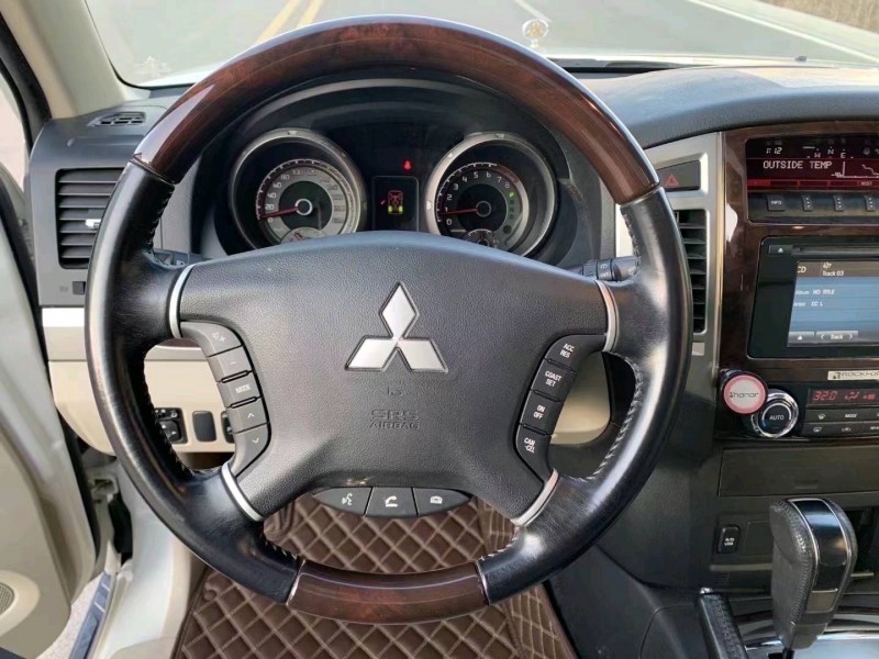 邯郸19年三菱帕杰罗5