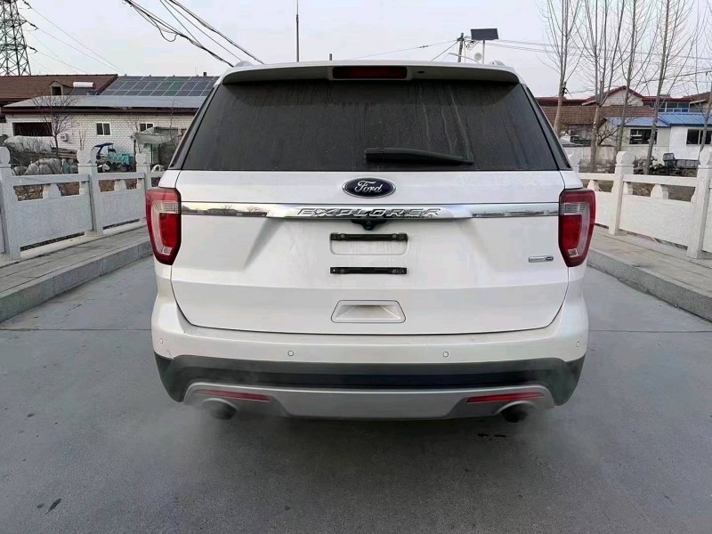 枣庄17年福特探险者1