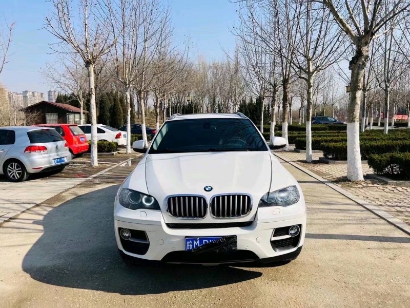 东营14年宝马X69