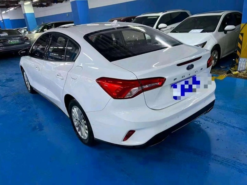 嘉兴21年福特福克斯5