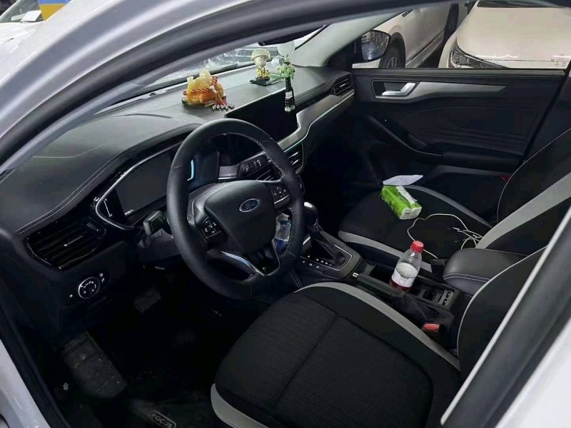 嘉兴21年福特福克斯4