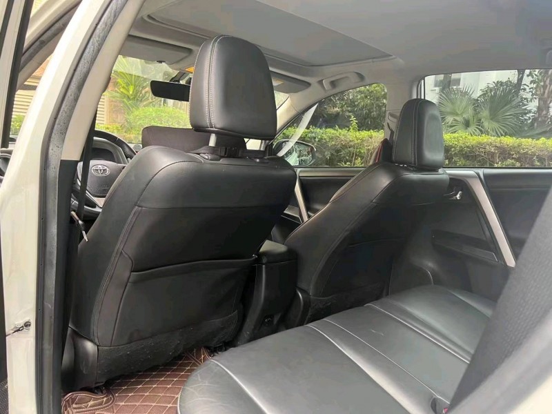 广州18年丰田RAV4荣放2