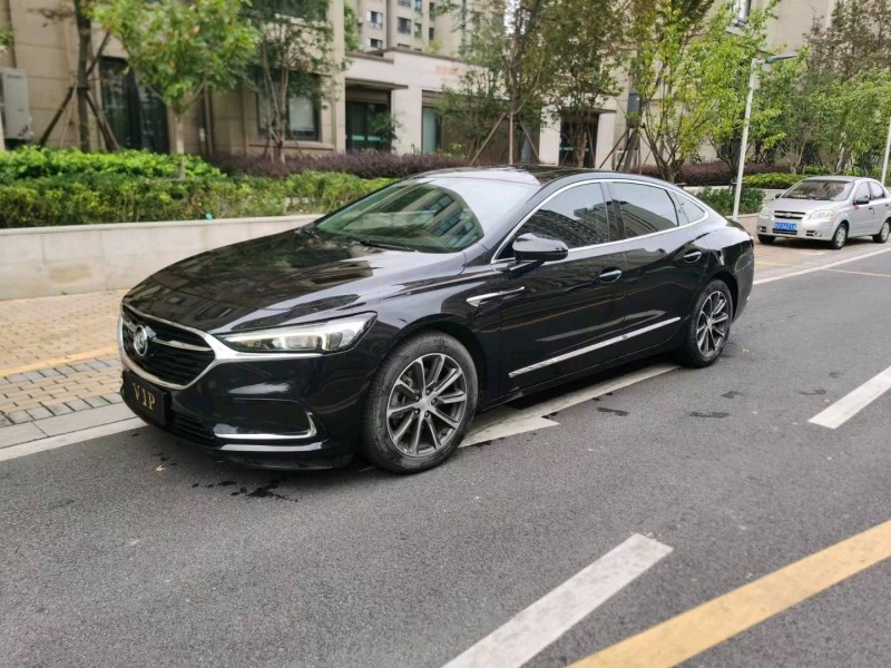 苏州20年别克君越7