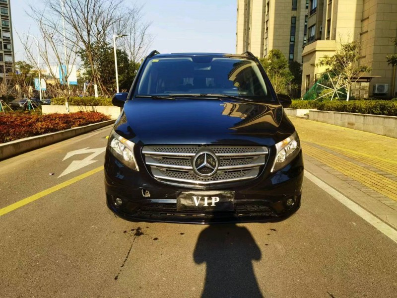 苏州19年奔驰威霆1