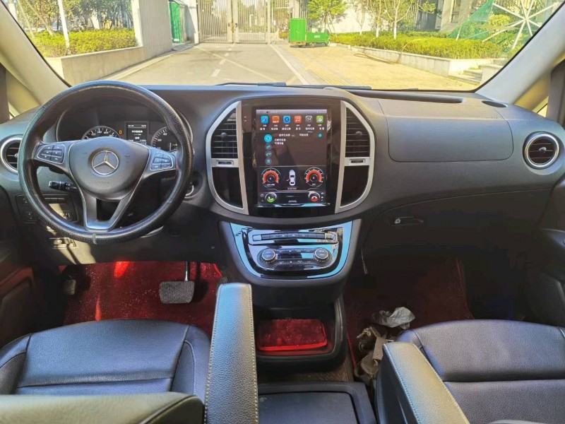 苏州19年奔驰威霆4