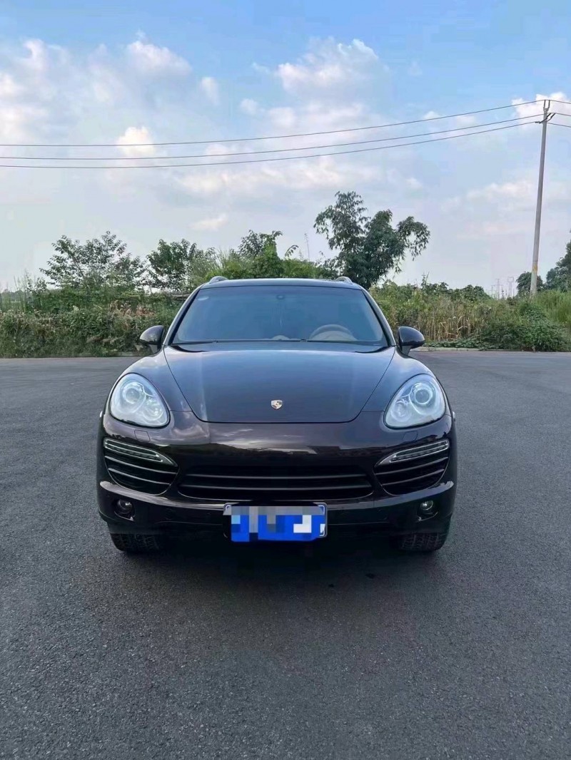 嘉兴13年保时捷卡宴1