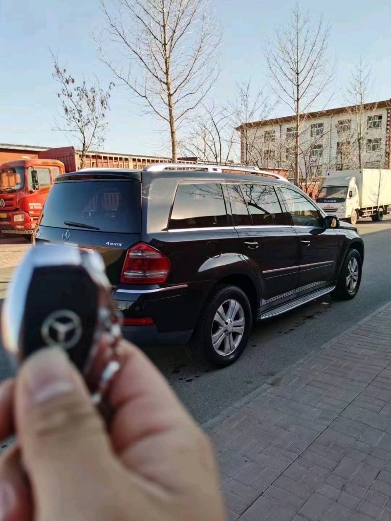 邯郸08年奔驰GL8