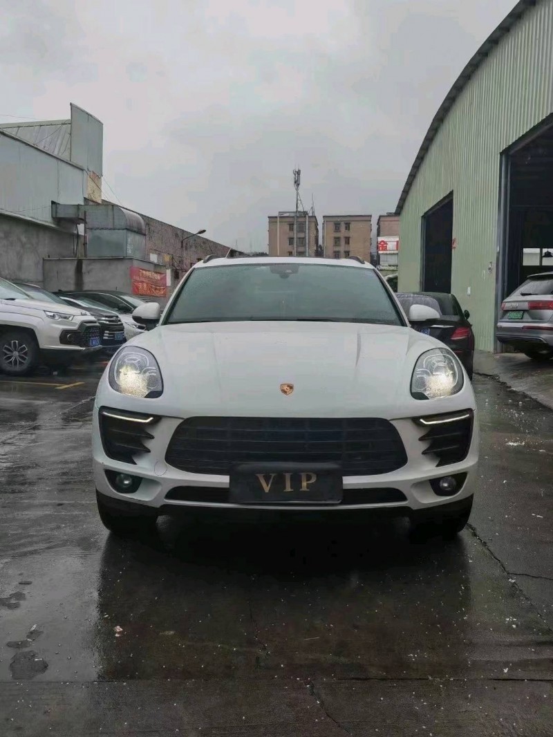 珠海18年保时捷Macan1
