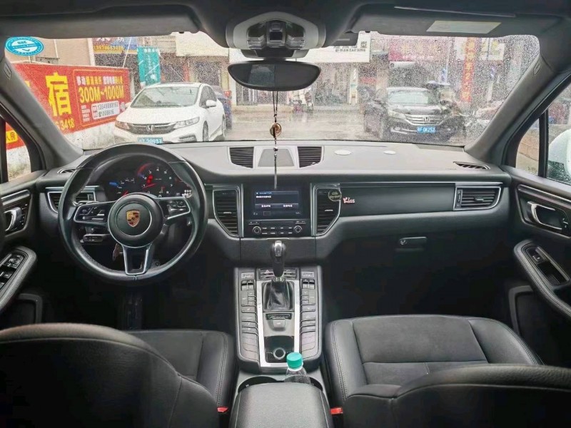 珠海18年保时捷Macan6