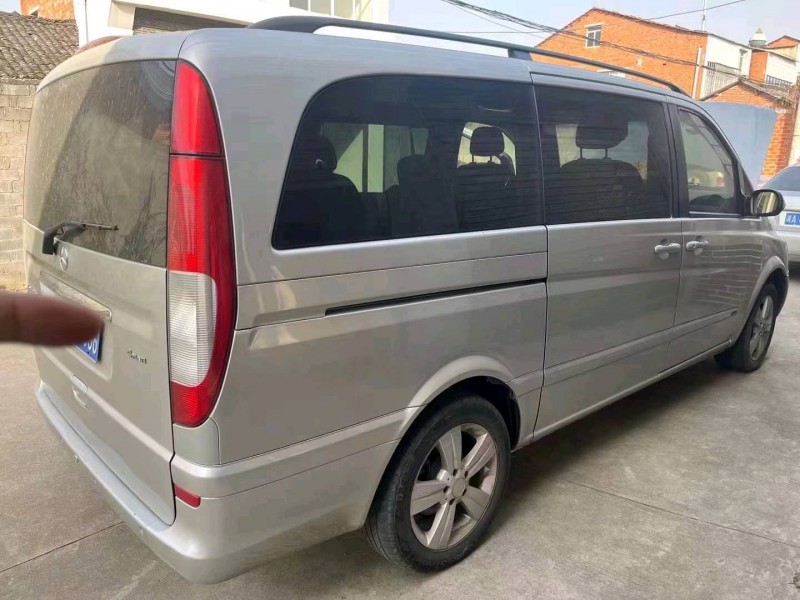 宜昌11年奔驰唯雅诺7