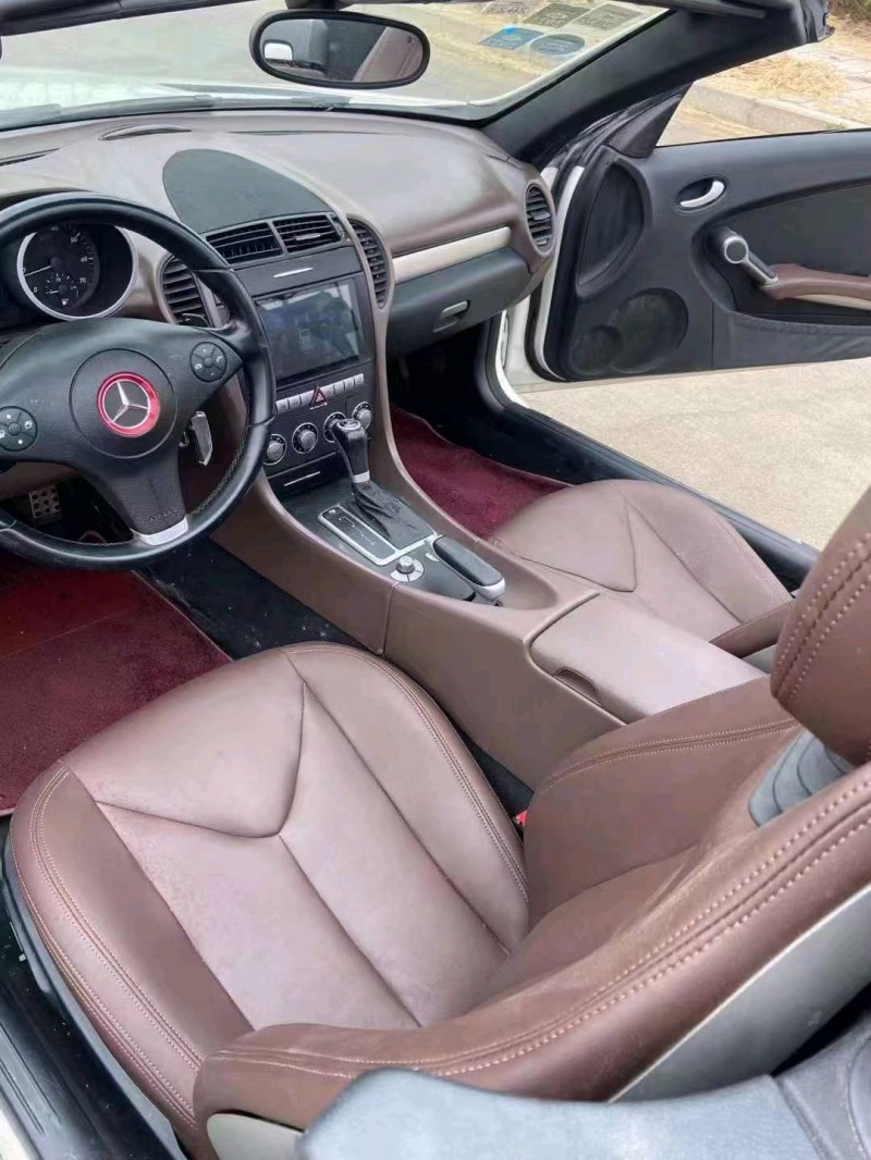 淮南11年奔驰SLK8