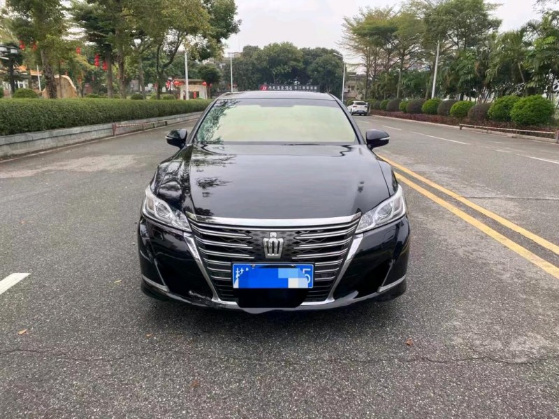 珠海17年丰田皇冠9