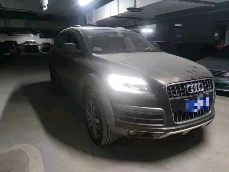 济南15年奥迪Q77