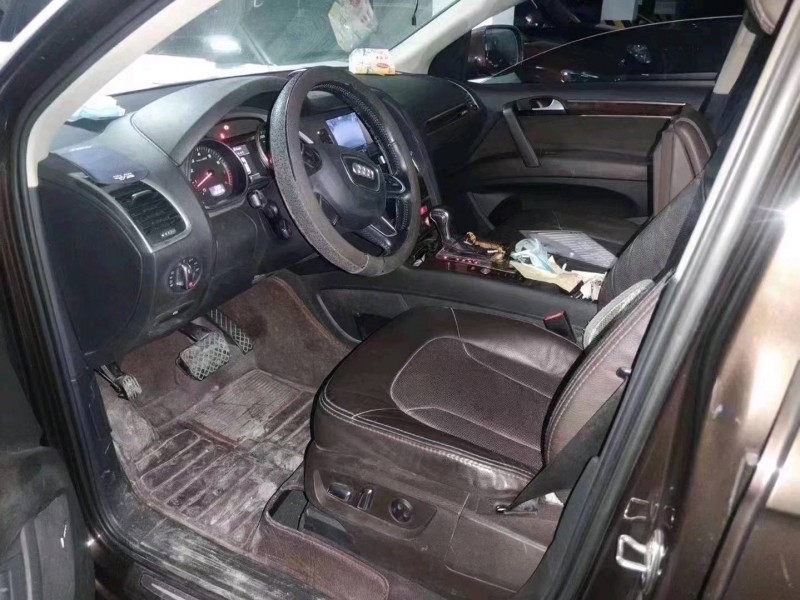 济南15年奥迪Q76