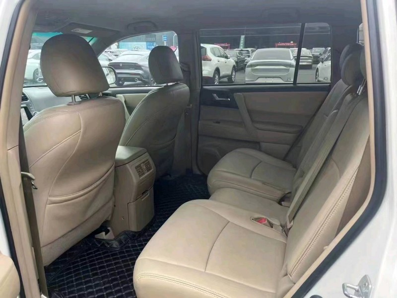 宜昌13年丰田汉兰达3