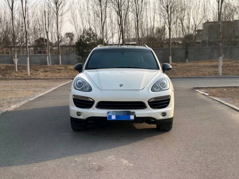 济宁11年保时捷卡宴8