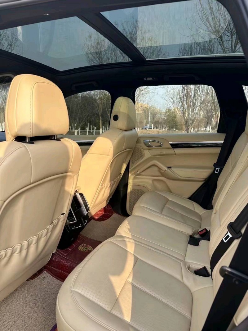 济宁11年保时捷卡宴4