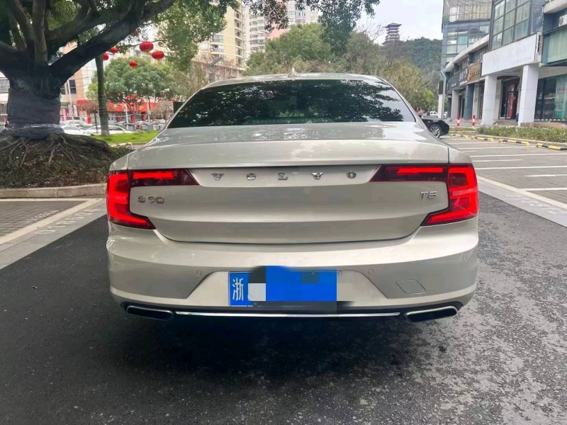 嘉兴18年沃尔沃S902