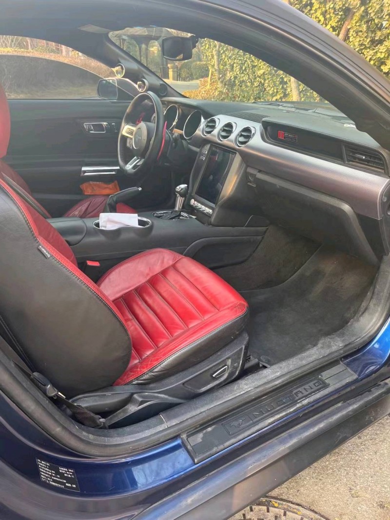 青岛15年福特野马5