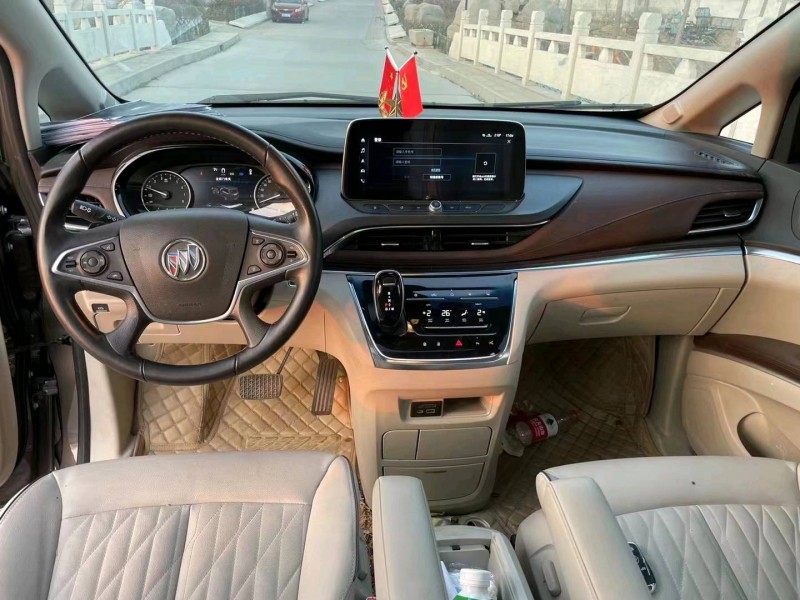 枣庄21年别克GL82