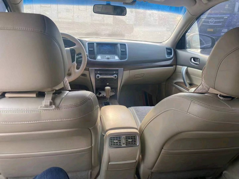 北京13年日产天籁4