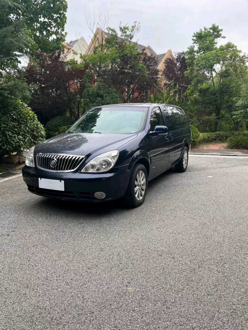 青岛17年别克GL83