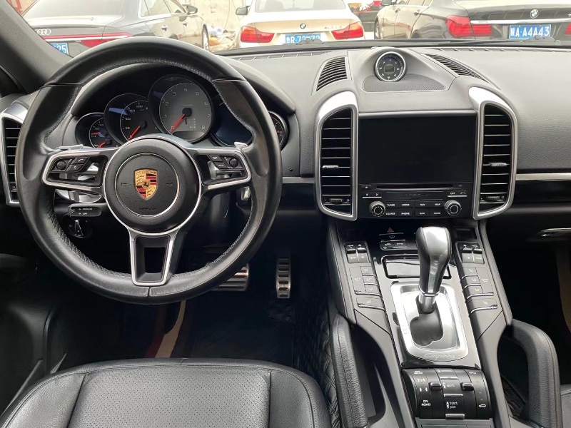 潍坊17年保时捷卡宴6