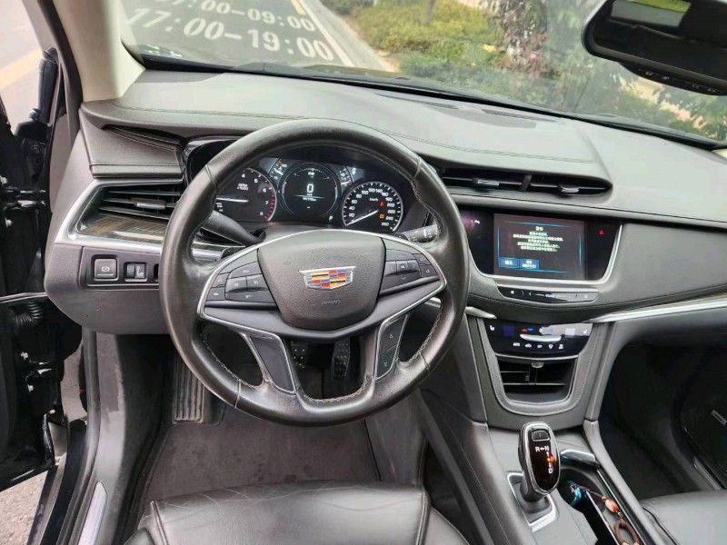 宜昌17年凯迪拉克XT54