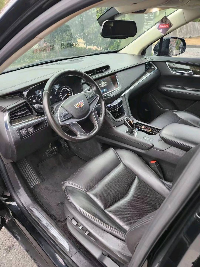 宜昌17年凯迪拉克XT52