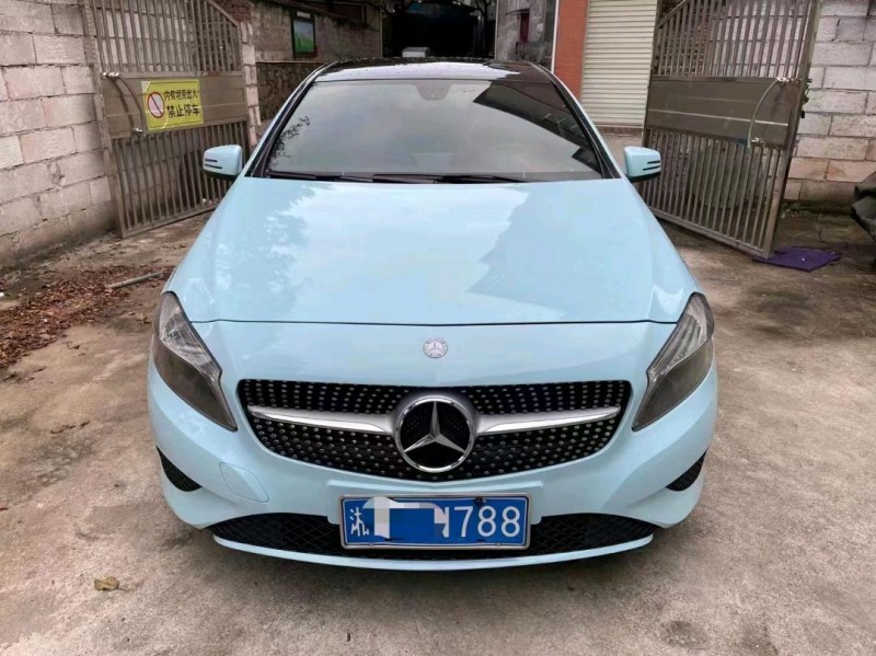 广州16年奔驰A1