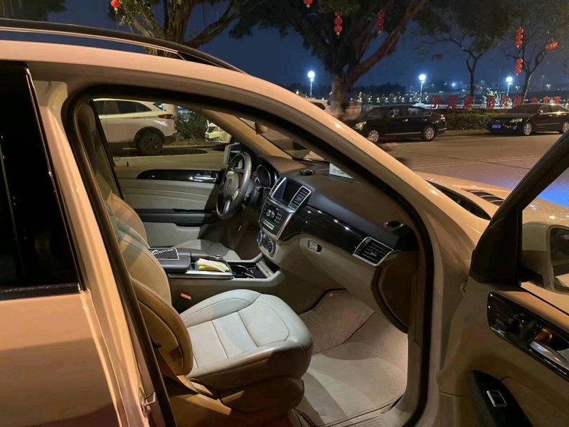 重庆15年奔驰ML5