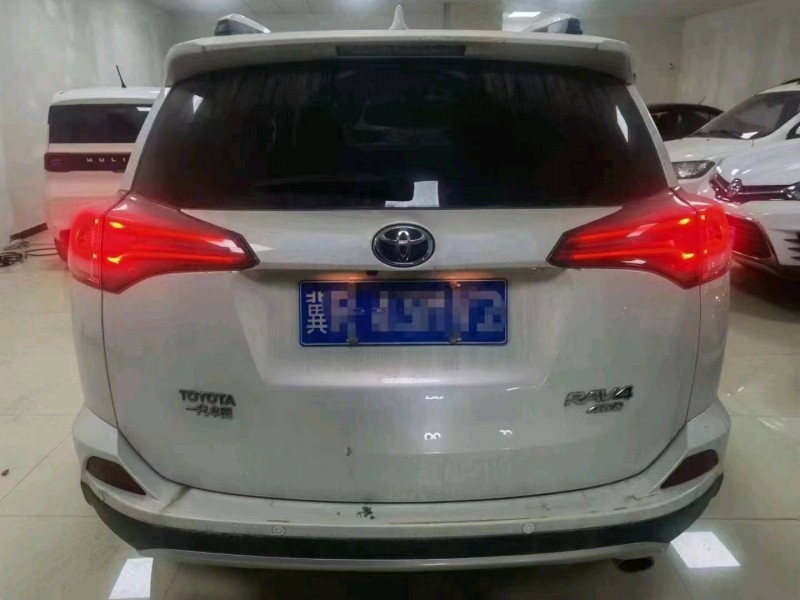 邯郸17年丰田RAV44