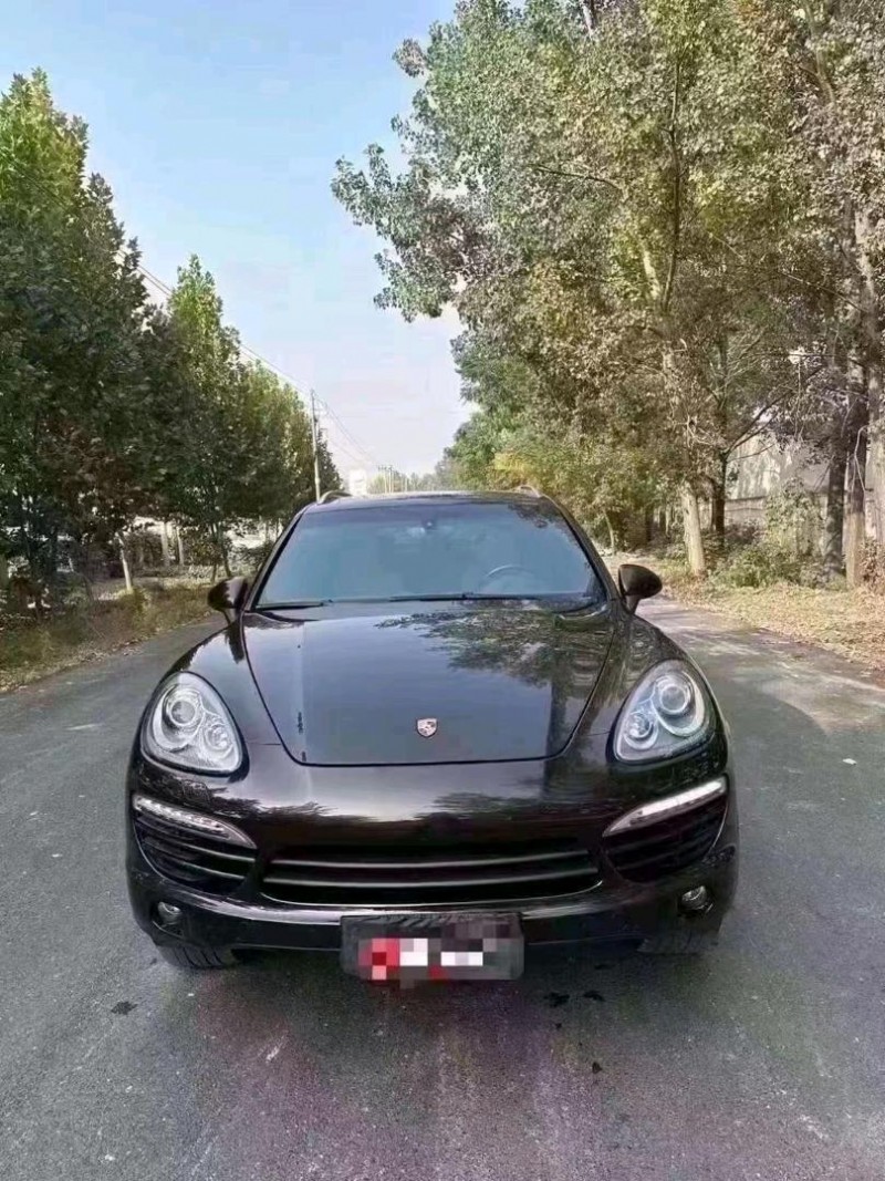 北京14年保时捷卡宴1