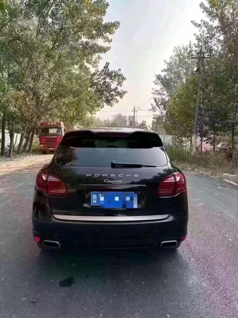 北京14年保时捷卡宴9