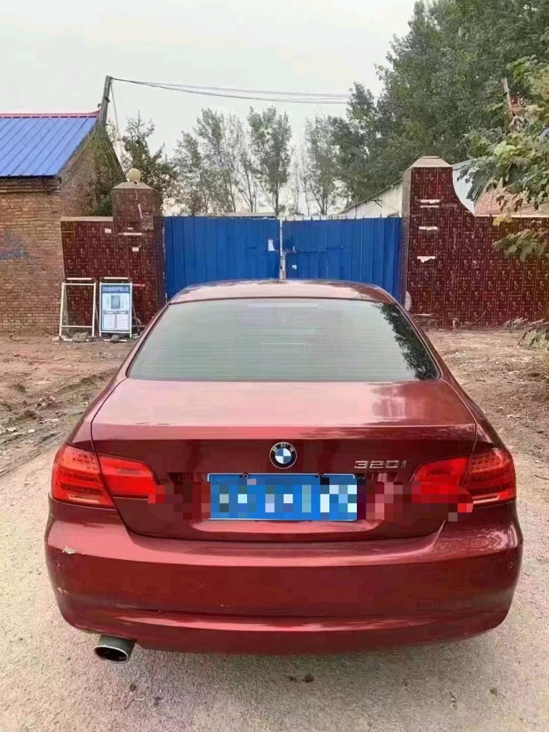 北京11年宝马3系9