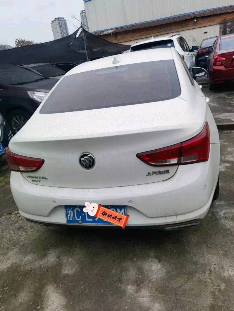 嘉兴18年别克威朗2