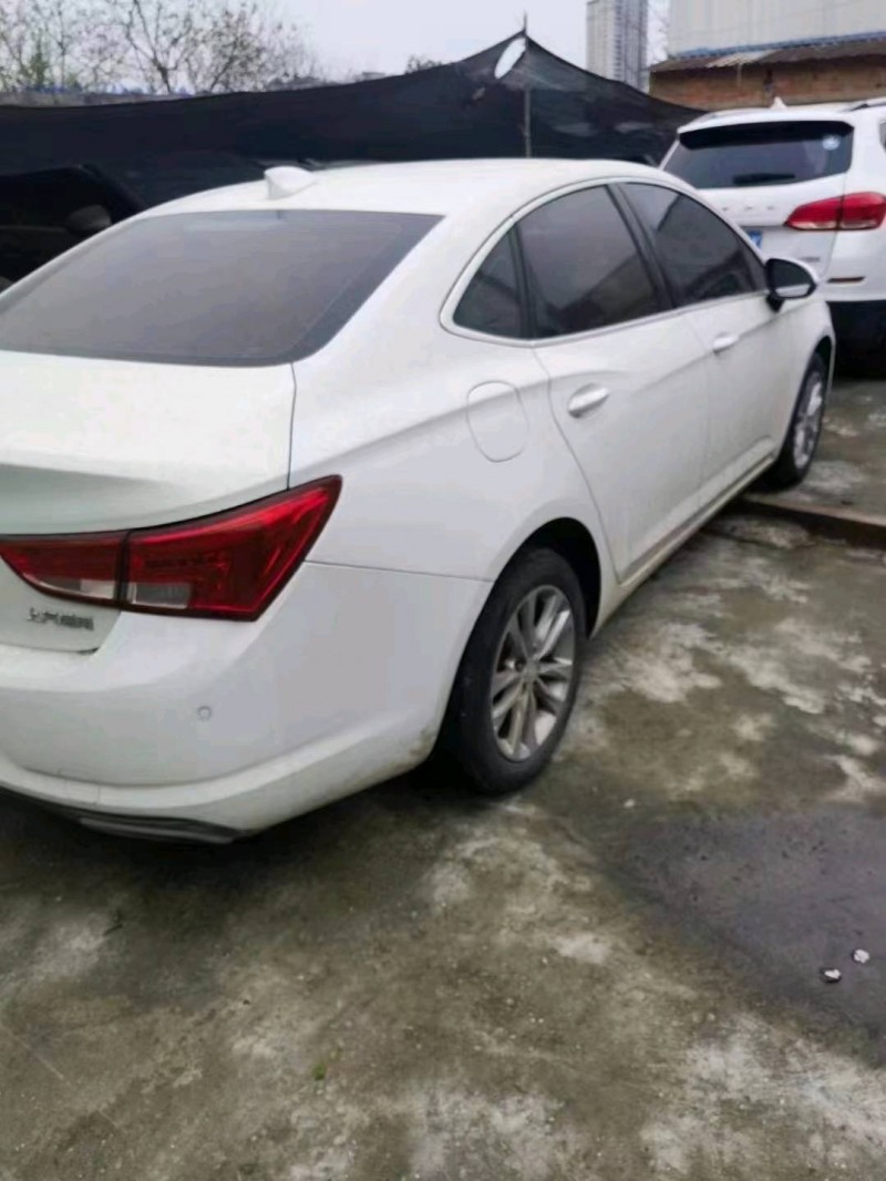 嘉兴18年别克威朗6