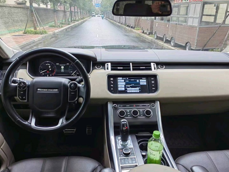 淮南14年路虎揽胜运动8