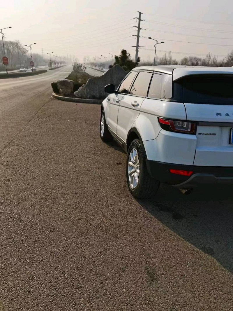 枣庄17年路虎极光6