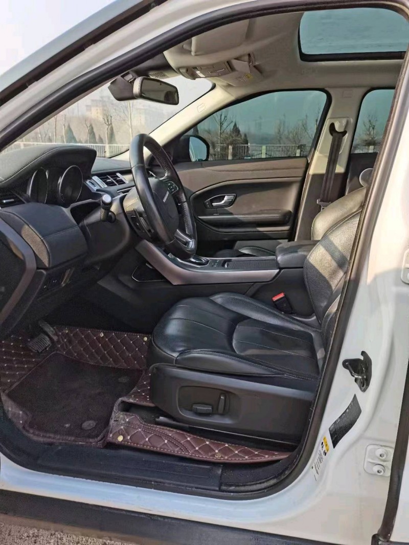 枣庄17年路虎极光1