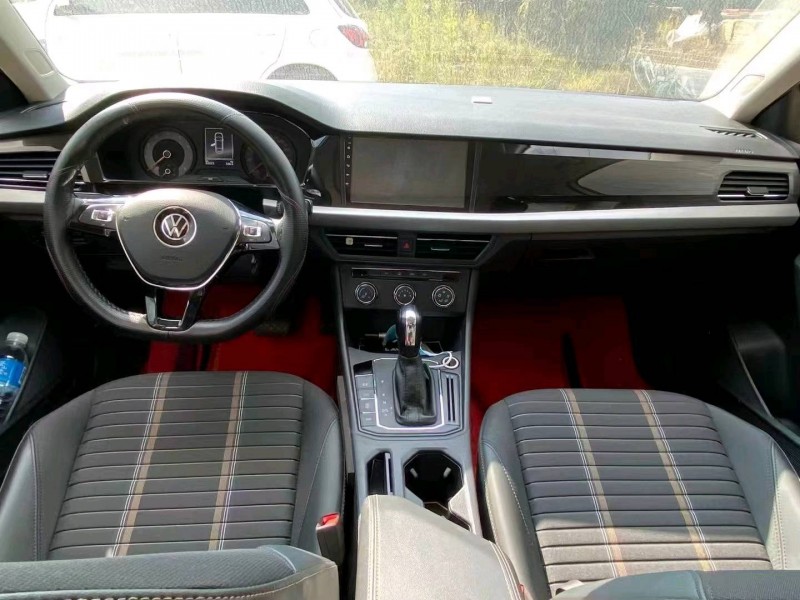 济南21年大众朗逸4