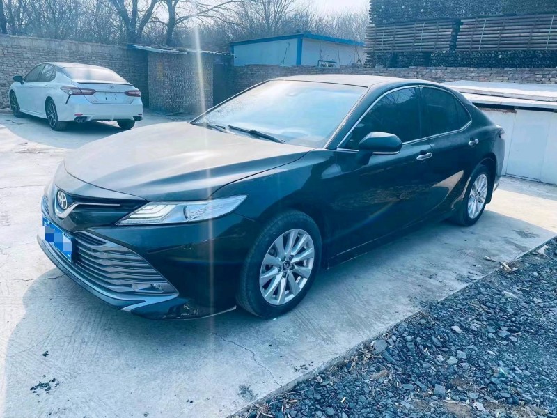 济南21年丰田凯美瑞3