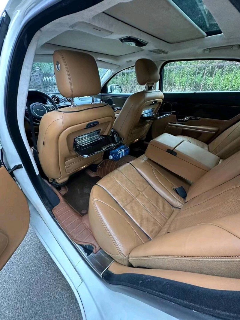 东营10年捷豹XJL7