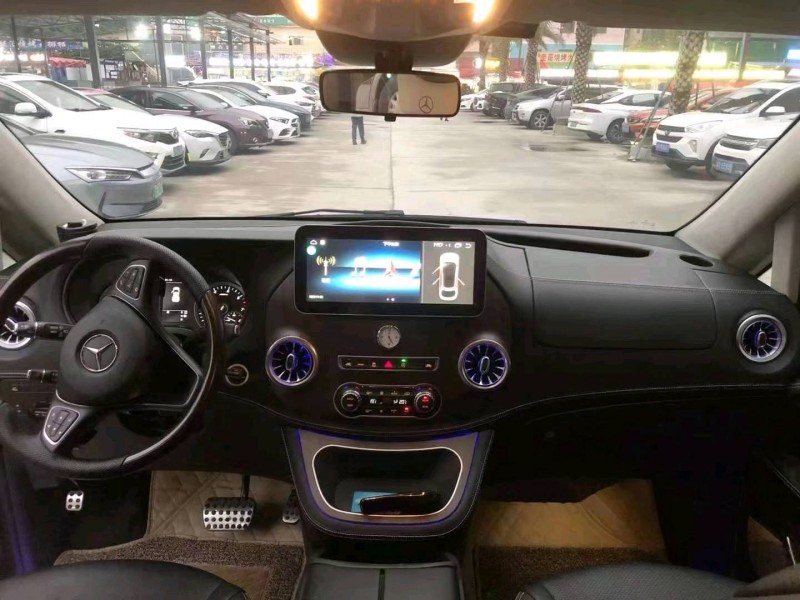 珠海20年奔驰威霆8