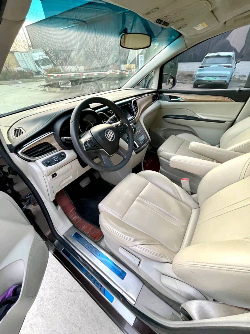 临沂17年别克GL86