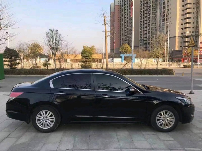 珠海08年本田雅阁9
