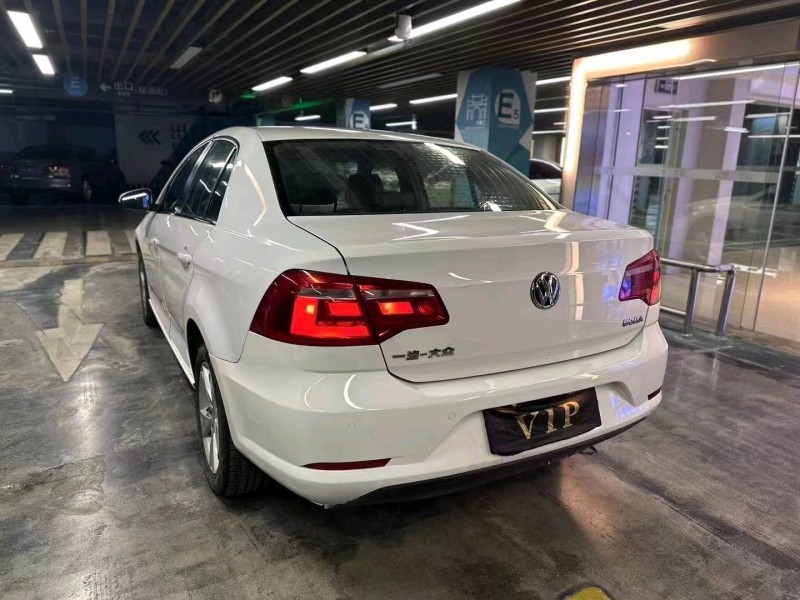 嘉兴15年大众宝来8