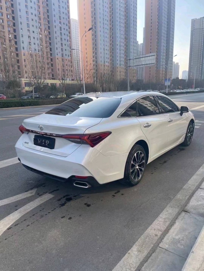 邯郸22年丰田亚洲龙5