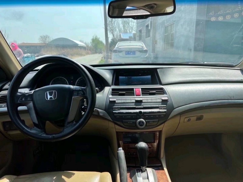 济南12年本田雅阁6